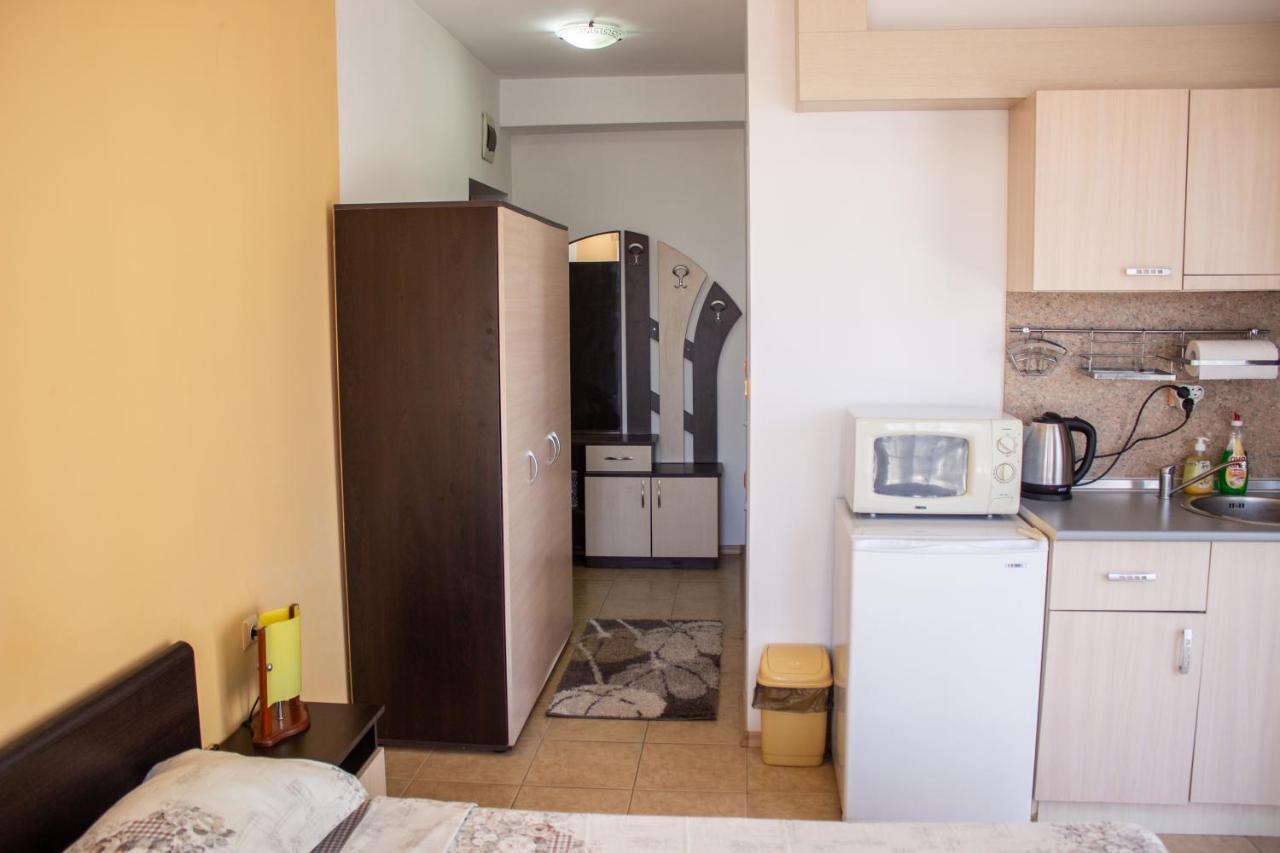 Central Couple Studio Pomorie Exterior photo
