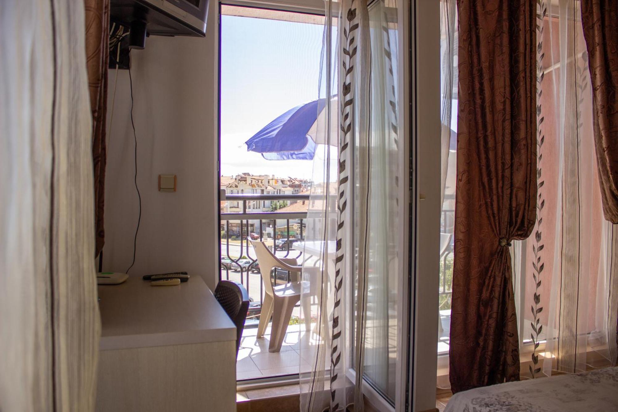 Central Couple Studio Pomorie Exterior photo